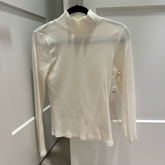 Anthropologie, new with tags, cream turtle neck. Small. - Picture 2 of 8